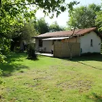 Gemuetliches Ferienhaeuschen Im Gruenen Mit Terrasse By Interhome Holiday home *