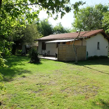 Gemuetliches Ferienhaeuschen Im Gruenen Mit Terrasse By Interhome Prázdninový dům *