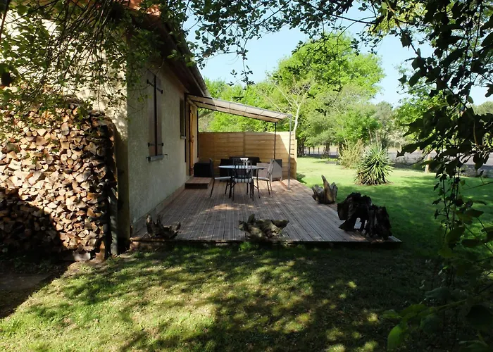 Gemuetliches Ferienhaeuschen Im Gruenen Mit Terrasse By Interhome *